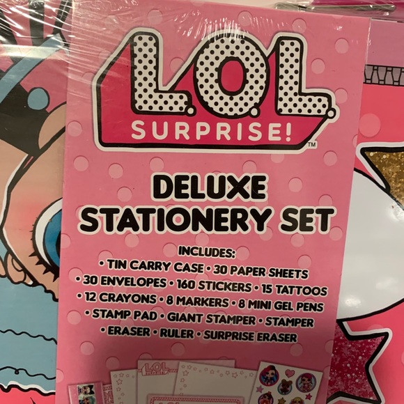 L.O.L SURPRISE! Deluxe Stationery Set 200+Pcs. NEW - Picture 4 of 9